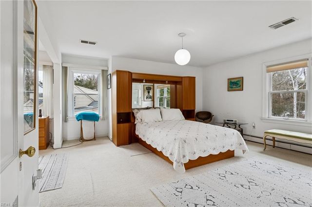 306 Indian Springs RD, Williamsburg, VA 23185