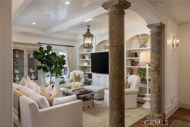 16111 Santa Barbara Lane, Huntington Beach, CA 92649