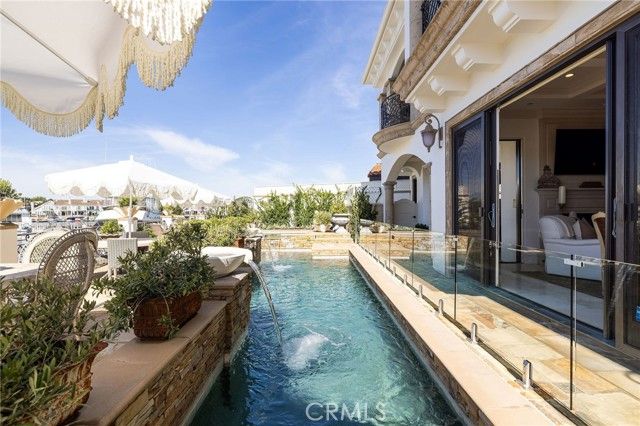 16111 Santa Barbara Lane, Huntington Beach, CA 92649