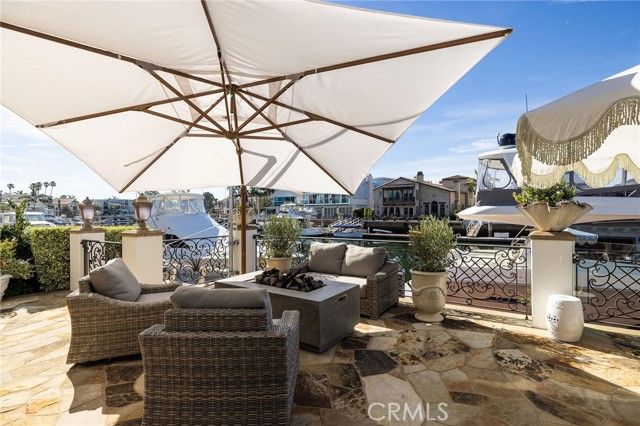 16111 Santa Barbara Lane, Huntington Beach, CA 92649