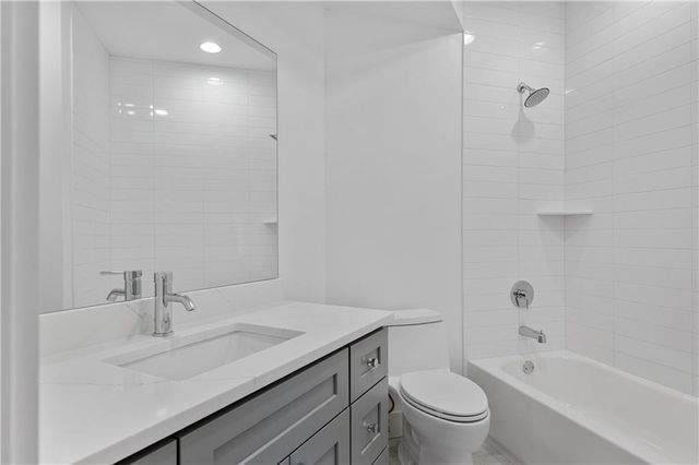 855 Piedmont Avenue NE 3E, Atlanta, GA 30308