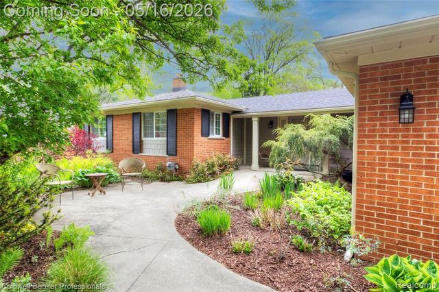 3540 Tothill Drive, Troy, MI 48084