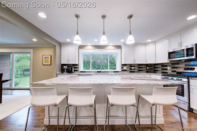 3540 Tothill Drive, Troy, MI 48084