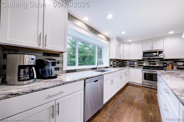3540 Tothill Drive, Troy, MI 48084