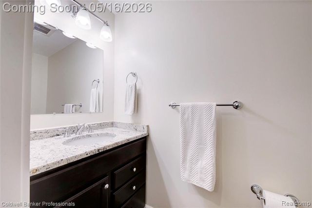 3540 Tothill Drive, Troy, MI 48084