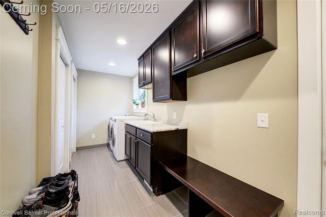 3540 Tothill Drive, Troy, MI 48084