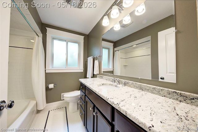 3540 Tothill Drive, Troy, MI 48084