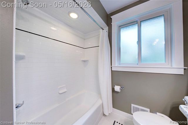 3540 Tothill Drive, Troy, MI 48084