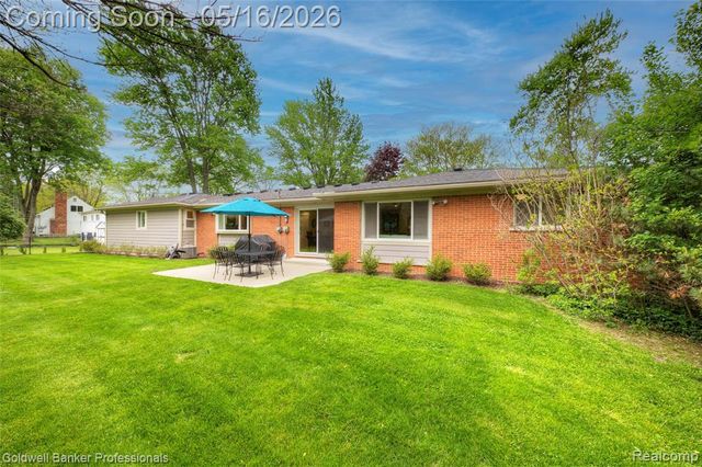 3540 Tothill Drive, Troy, MI 48084