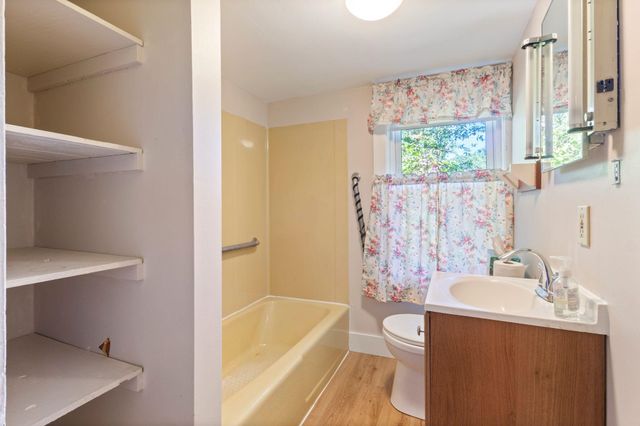 374 Kearsarge Way, Portsmouth, NH 03801