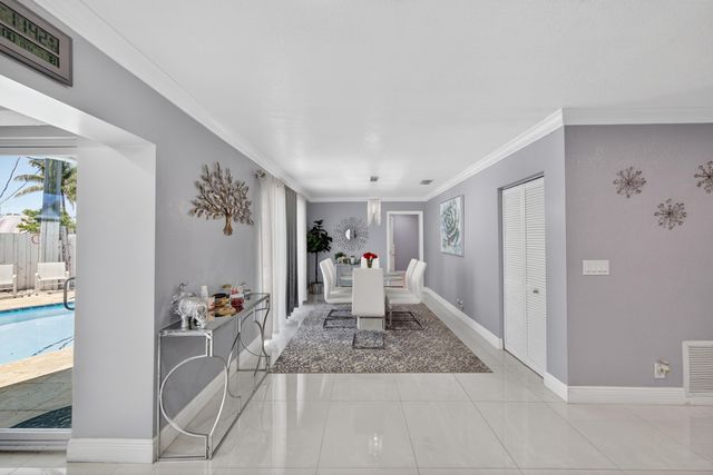650 NW 38th Place, Deerfield Beach, FL 33064