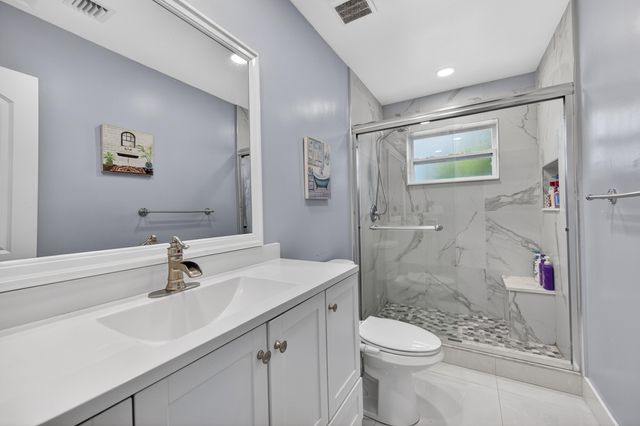 650 NW 38th Place, Deerfield Beach, FL 33064
