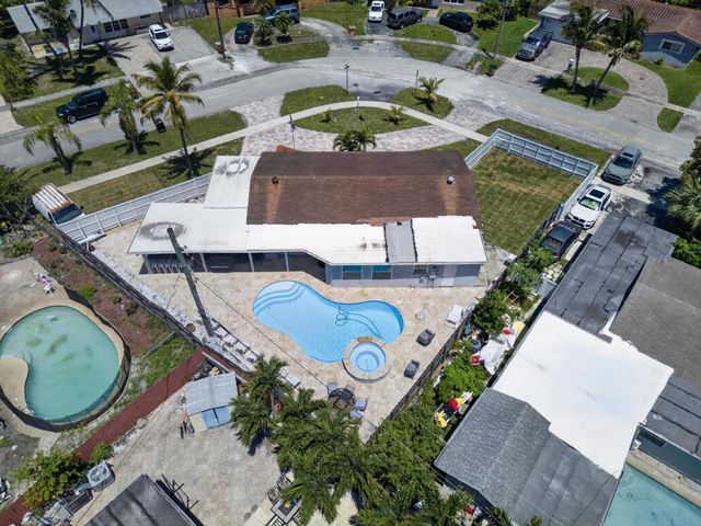 650 NW 38th Place, Deerfield Beach, FL 33064