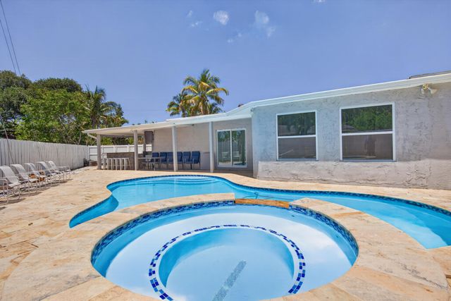 650 NW 38th Place, Deerfield Beach, FL 33064