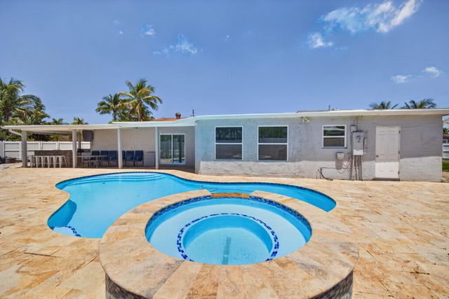 650 NW 38th Place, Deerfield Beach, FL 33064