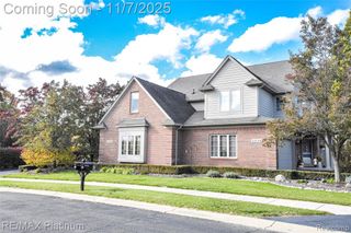 1198 Alissa Marie Drive 1, Highland, MI 48357