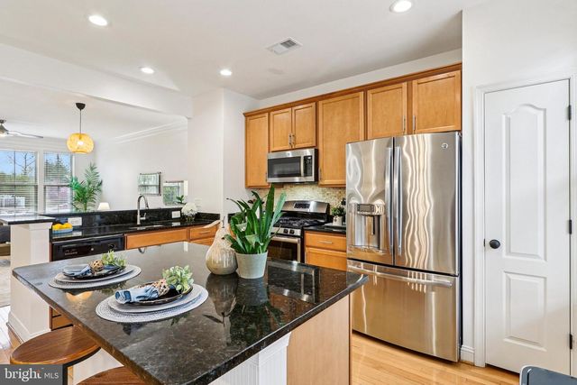 4505 POTOMAC HIGHLANDS CIR, Triangle, VA 22172