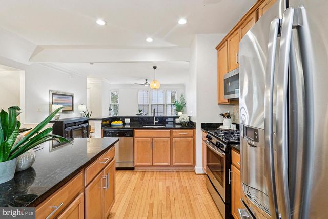 4505 POTOMAC HIGHLANDS CIR, Triangle, VA 22172