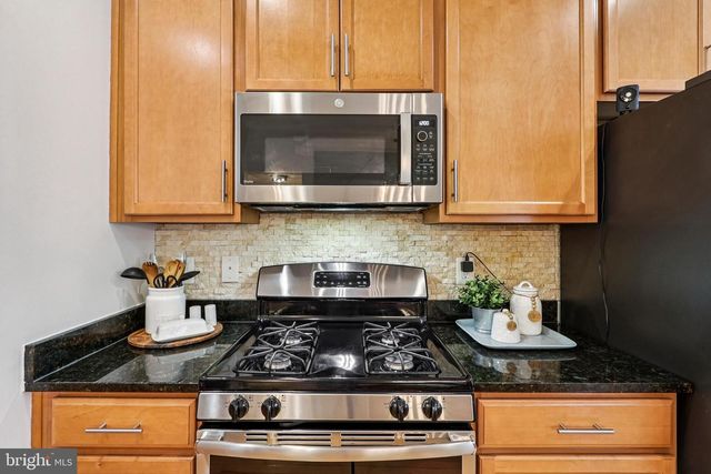 4505 POTOMAC HIGHLANDS CIR, Triangle, VA 22172