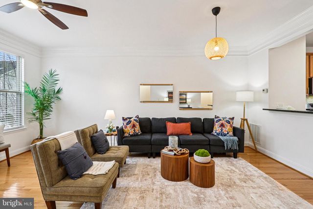 4505 POTOMAC HIGHLANDS CIR, Triangle, VA 22172