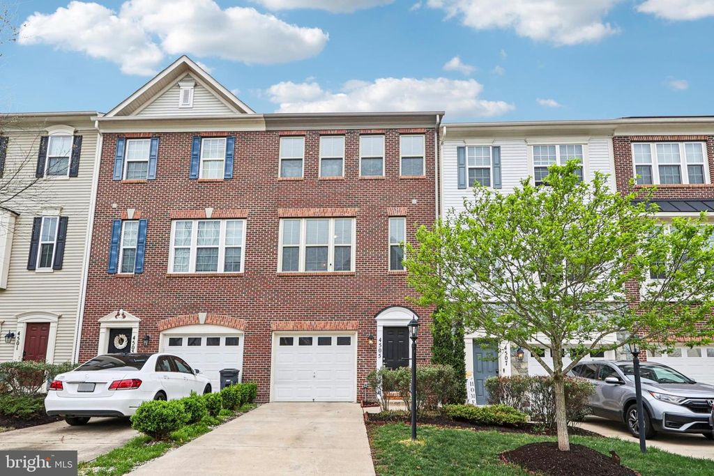 4505 POTOMAC HIGHLANDS CIR, Triangle, VA 22172