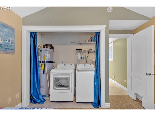 1340 Nw 15TH St, Lincoln City, OR 97367