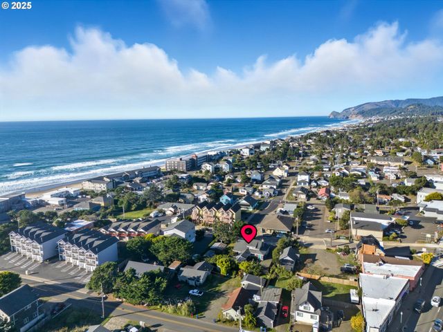 1340 Nw 15TH St, Lincoln City, OR 97367