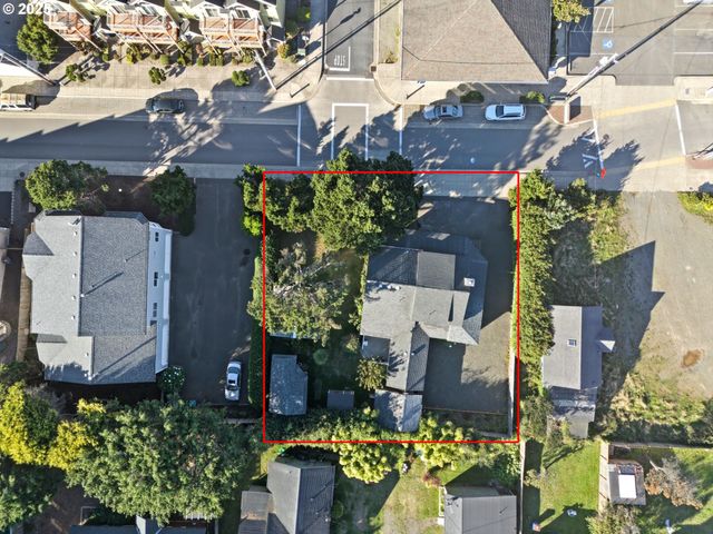 1340 Nw 15TH St, Lincoln City, OR 97367