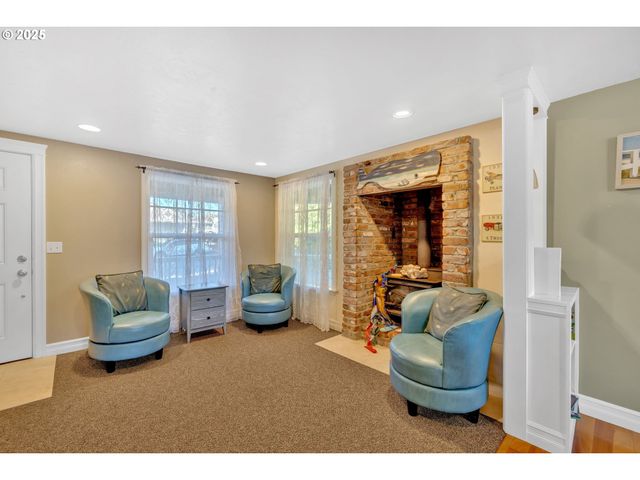 1340 Nw 15TH St, Lincoln City, OR 97367