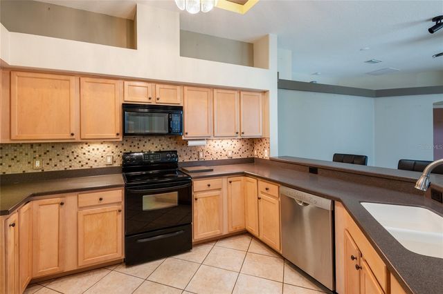 21629 SILVER BAY PLACE, Land O Lakes, FL 34637