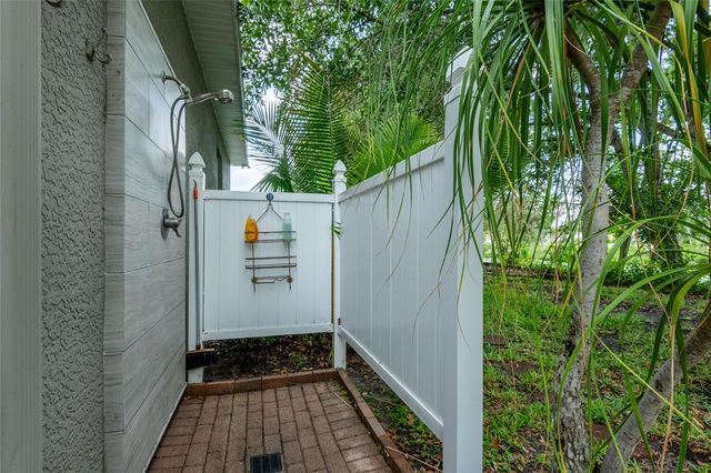 21629 SILVER BAY PLACE, Land O Lakes, FL 34637