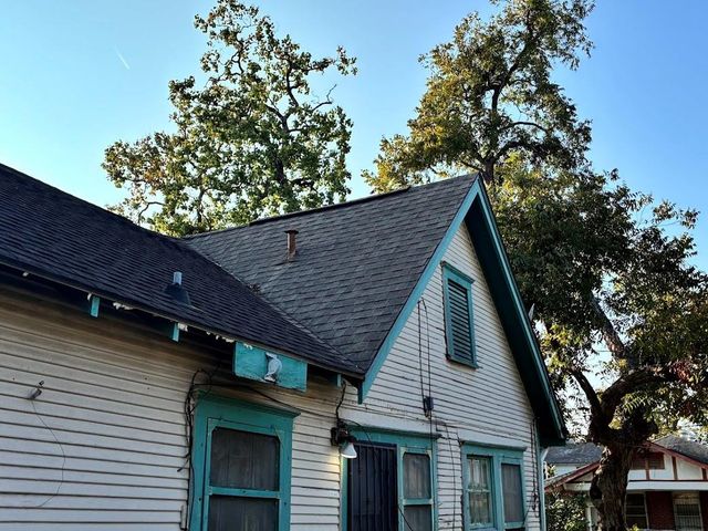 305 Eastwood Street, Houston, TX 77011