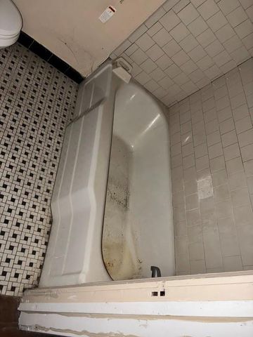 305 Eastwood Street, Houston, TX 77011