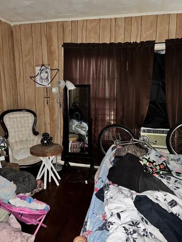 305 Eastwood Street, Houston, TX 77011