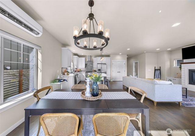 635 Springside Lane, Bellingham, WA 98226