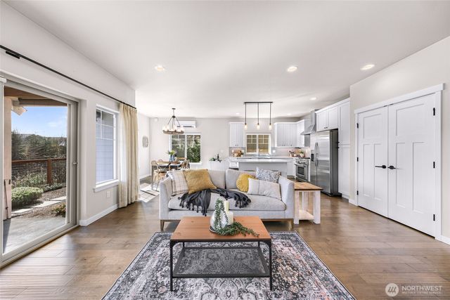 635 Springside Lane, Bellingham, WA 98226