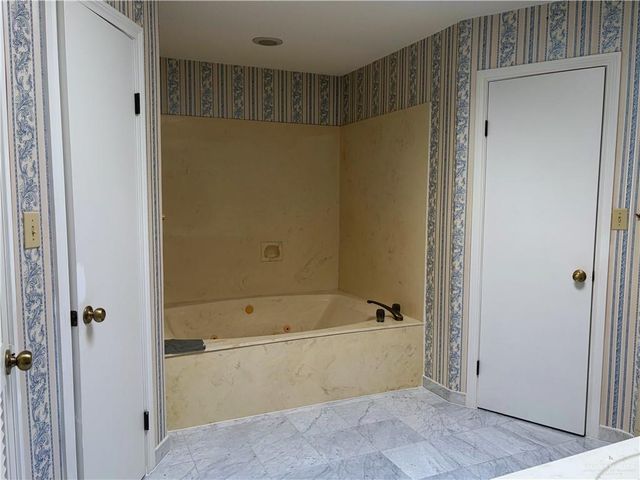 901 Dallas Avenue 5, Mcallen, TX 78501