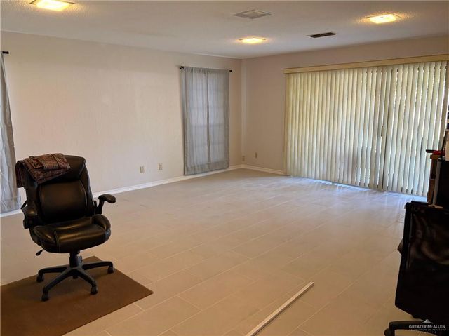 901 Dallas Avenue 5, Mcallen, TX 78501