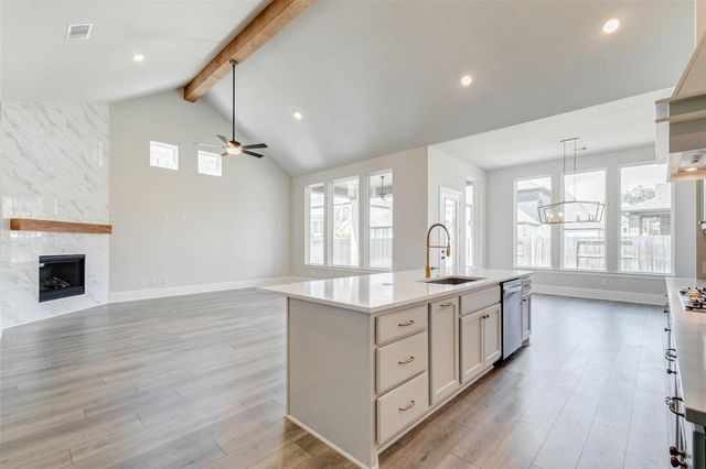 4834 Parkgate Avenue, Fulshear, TX 77441