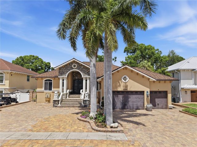 8286 N 97TH N ST, Seminole, FL 33777