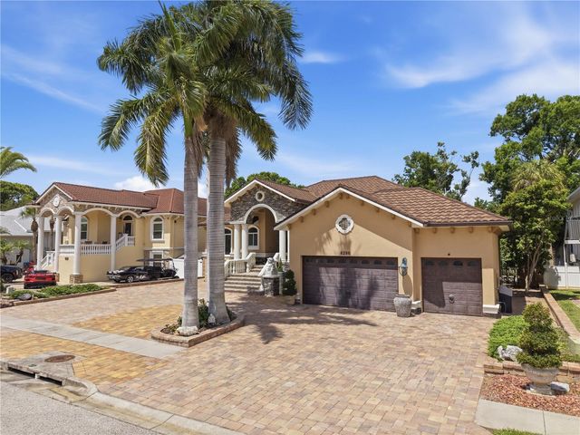 8286 N 97TH N ST, Seminole, FL 33777