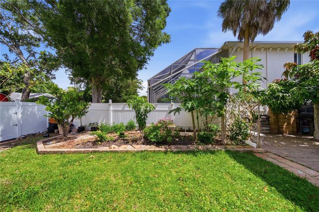 8286 N 97TH N ST, Seminole, FL 33777