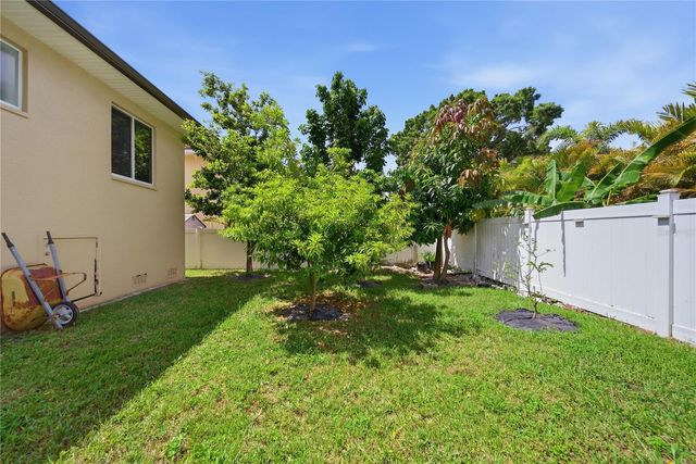 8286 N 97TH N ST, Seminole, FL 33777