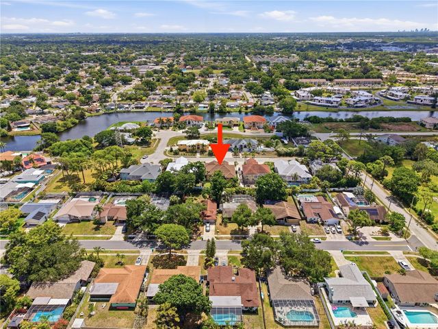 8286 N 97TH N ST, Seminole, FL 33777