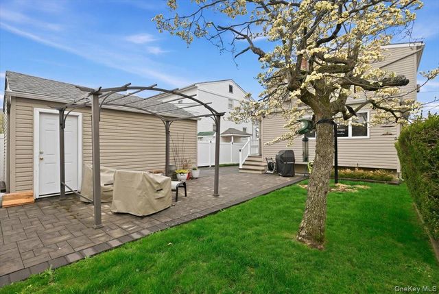 2962 Higgins Street, Oceanside, NY 11572