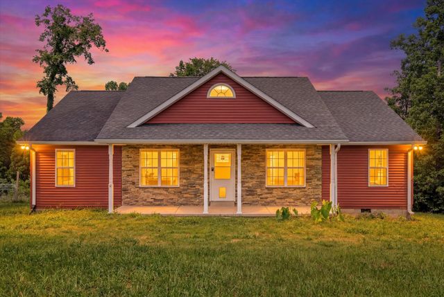 171 High Point Rd, Erin, TN 37061