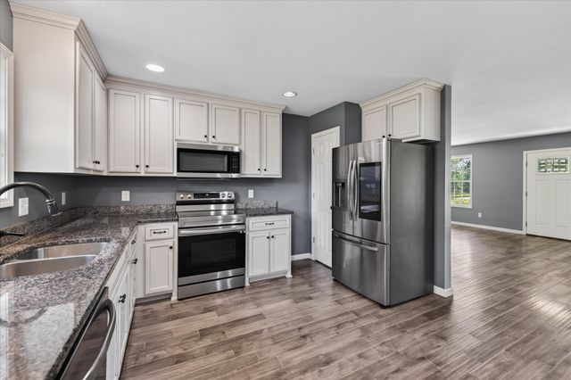 171 High Point Rd, Erin, TN 37061