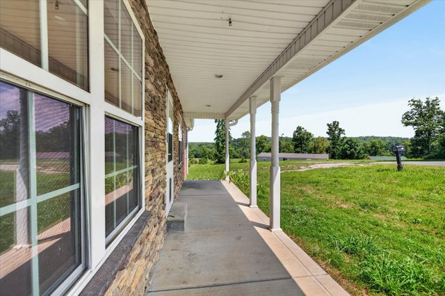 171 High Point Rd, Erin, TN 37061