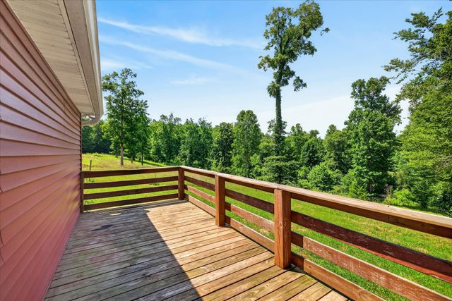 171 High Point Rd, Erin, TN 37061