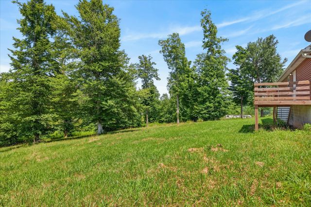 171 High Point Rd, Erin, TN 37061